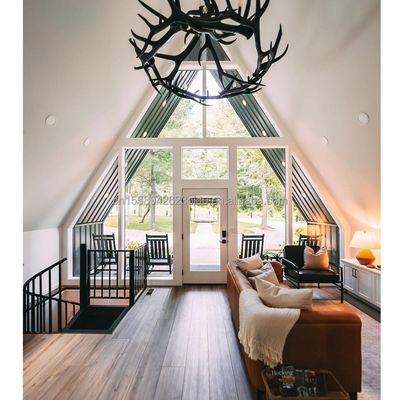 Стальная конструкция Треугольный деревянный дом