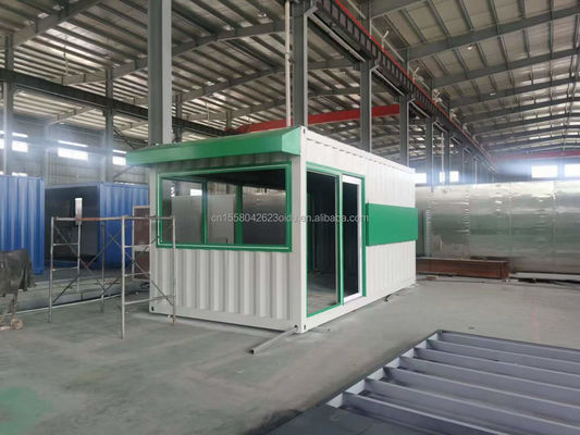 Наружный крошечный дом 10 футов с готовой стальной сторожевой коробкой Контейнерный охранный дом с 50/75/100 мм волновой сэндвич панель стены